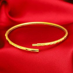 Stylish Thai Gold Plated Brass Bracelet for Women